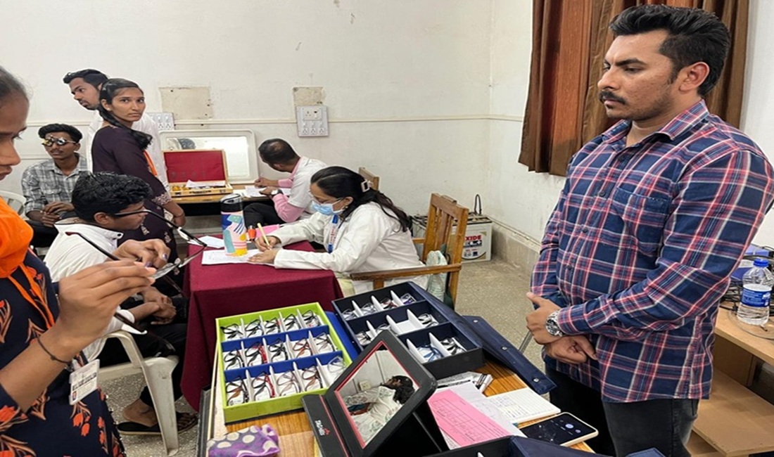 100 Spectales Provided free after Eye Checkup